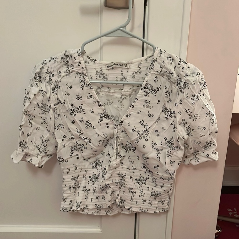 CHILDREN’S WHITE BLOUSE